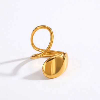 Elegant Spiral Ring in Gold — ring for women