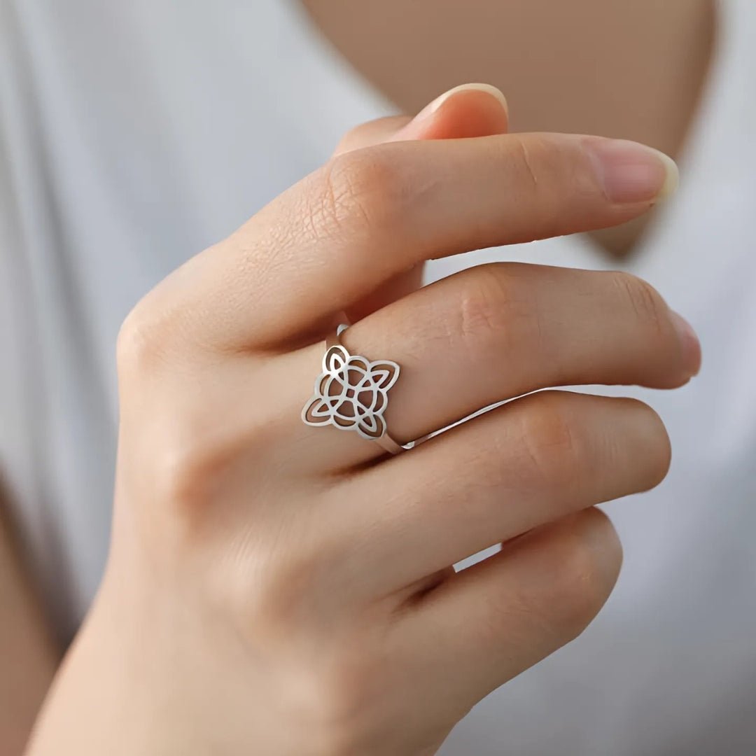 KnotHex™ - Adjustable Ring With Witch’s Knot Symbol - Sphere Standouts