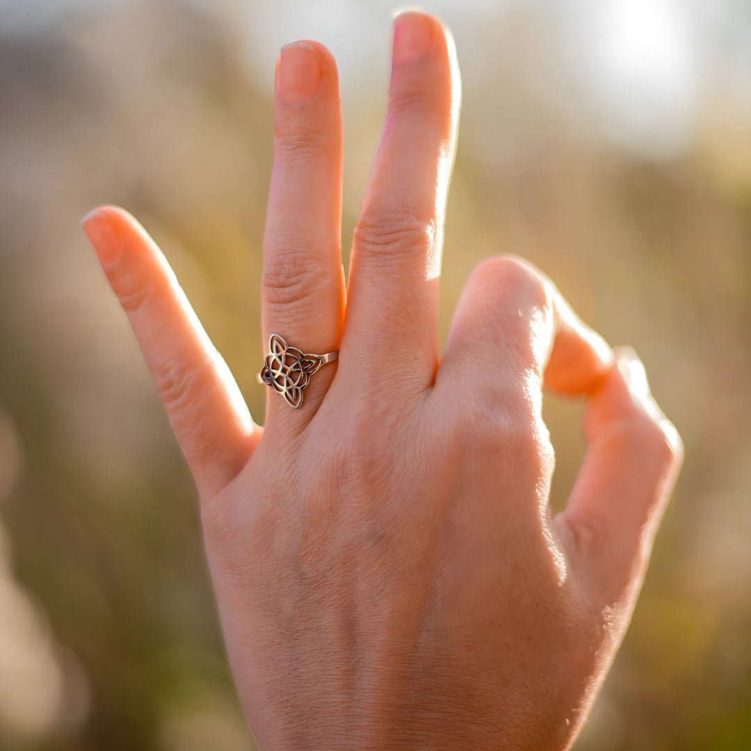 KnotHex™ - Adjustable Ring With Witch’s Knot Symbol - Sphere Standouts