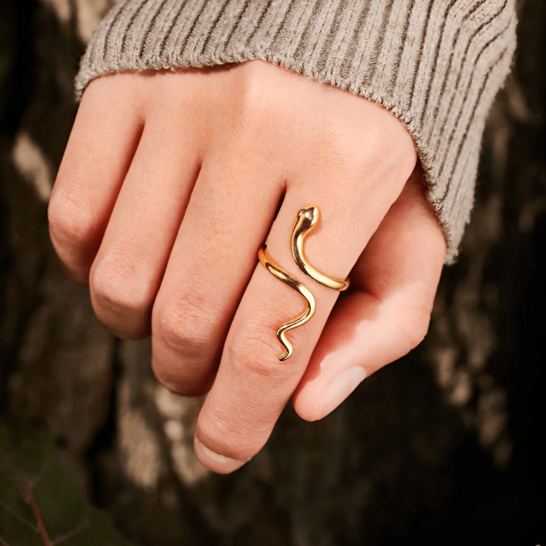 Minimalist Snake Open Ring - Sphere Standouts