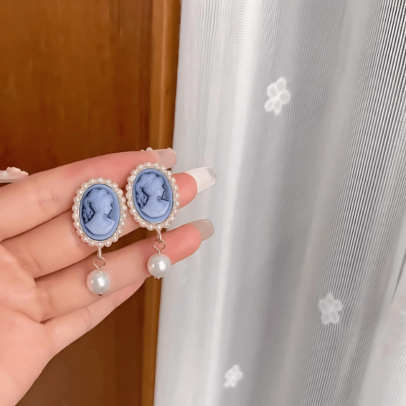 Queen Head Portrait Dangle Earrings - Sphere Standouts