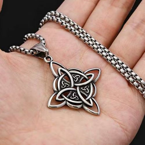 Viking Knot Amulet Necklace - Sphere Standouts