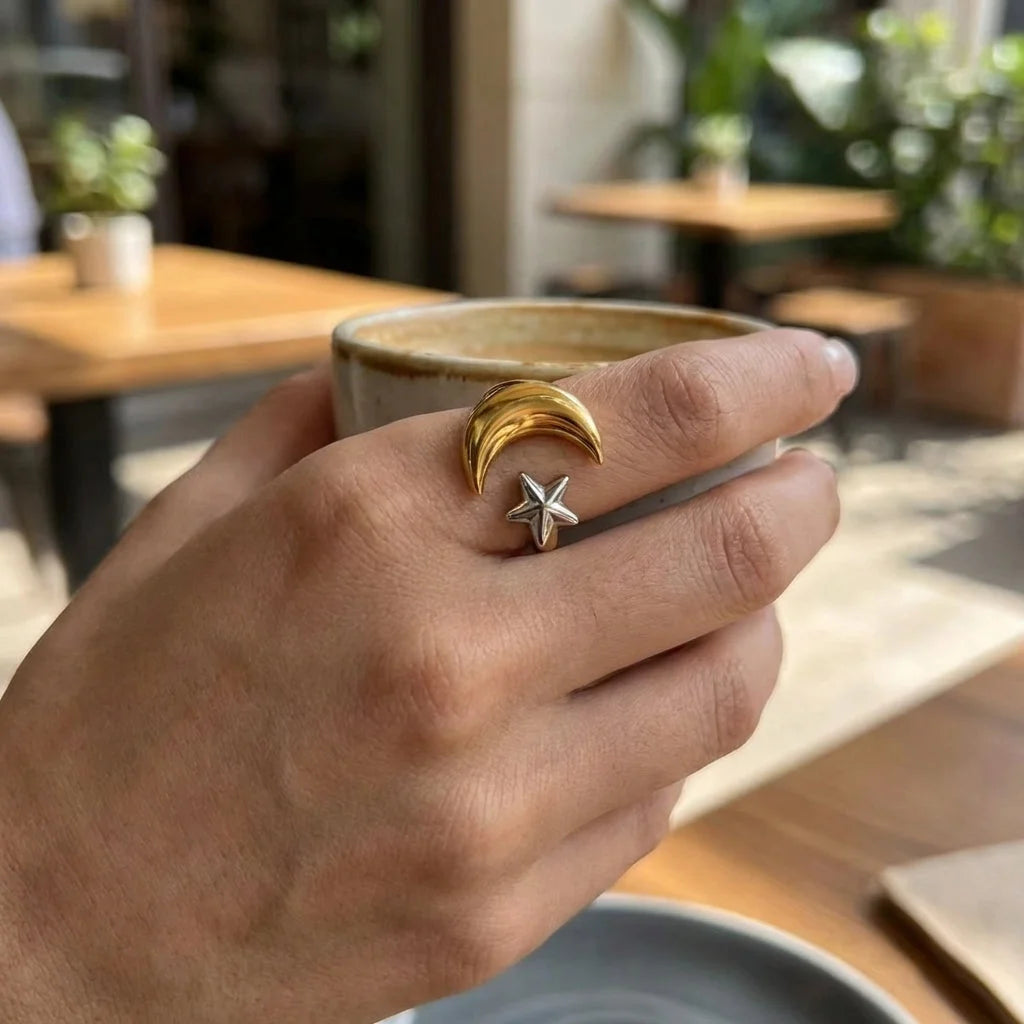 Elegant Ring Set - Main Stone Color:YYR025033-G Lifestyle