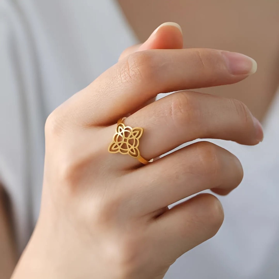 KnotHex™ - Adjustable Ring With Witch’s Knot Symbol - Sphere Standouts
