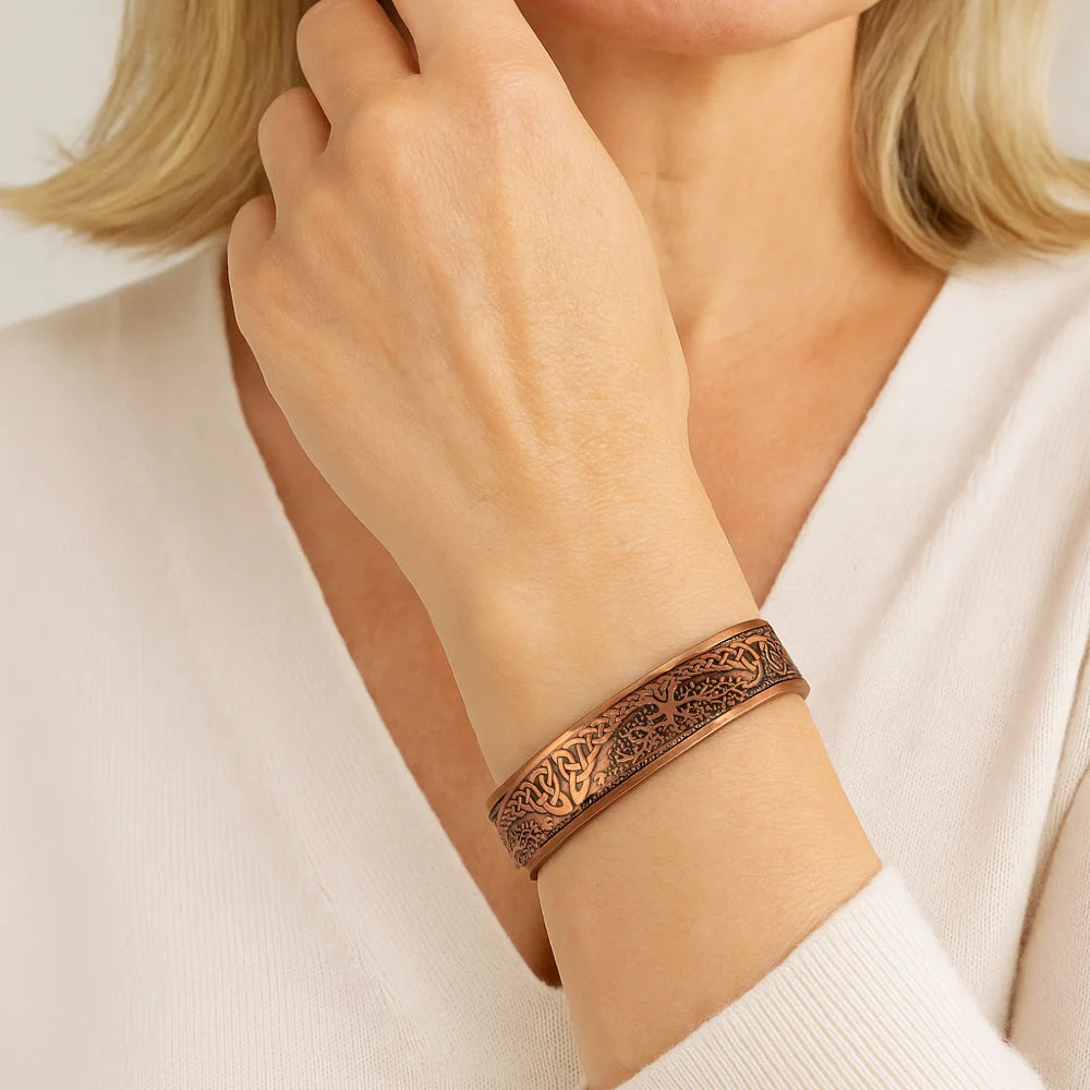 NordicFlow™ – The Original Copper Magnetic Bracelet Set — close-up detail view